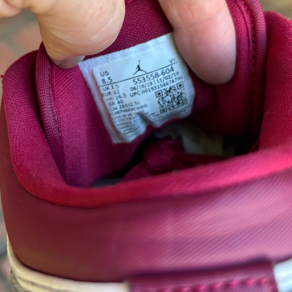 Nike “AIR JORDAN 1 “Noble Red” Men’s size 8.5 Sneakers RARE FIND !! 💰💰 - Picture 13 of 16